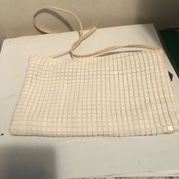 Vintage Veneto white 70s shoulder bag . Disco style, hard plastic sequins.used - Picture 5 of 9